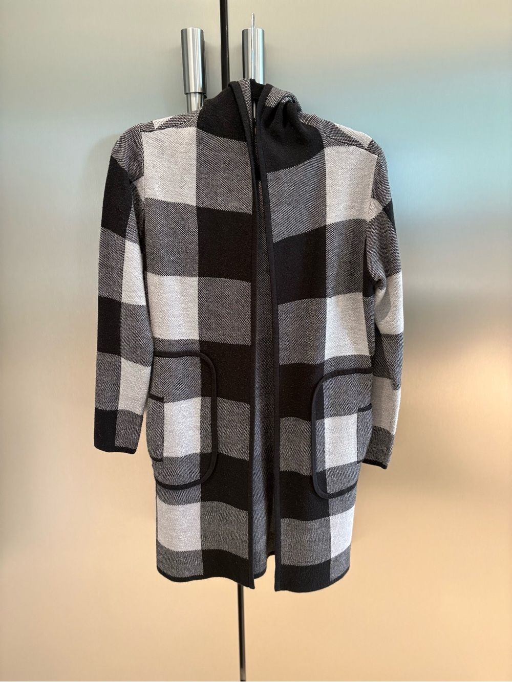 Suzy Shier Black and Gray Check Hooded Cardigan